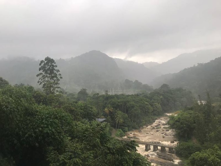 Idukki_PowerHouse_Falls_3