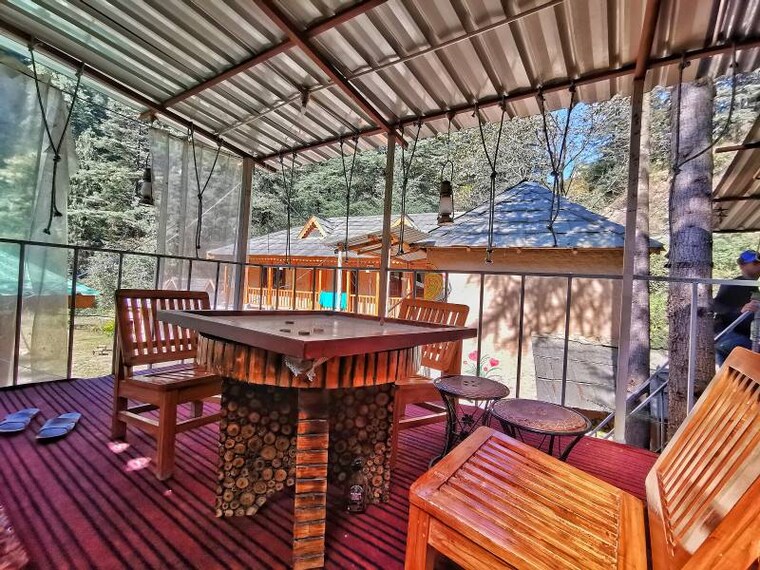 Jibhi_Mudhouse_Experiential_Hostel_&_Cafe_8