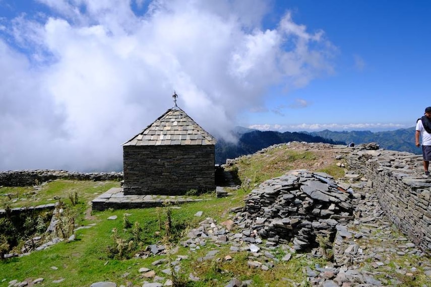 Jibhi_Raghupur_Fort_9