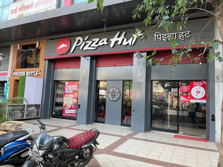 Kalyan_Pizza_Hut_1