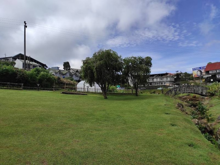 Nuwara_Eliya_Gregory_Lake_7