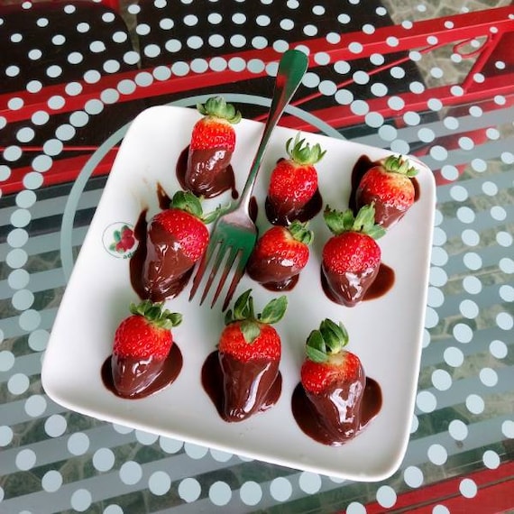 Nuwara_Eliya_Strawberry_Picking_at_Adma_Agro_2