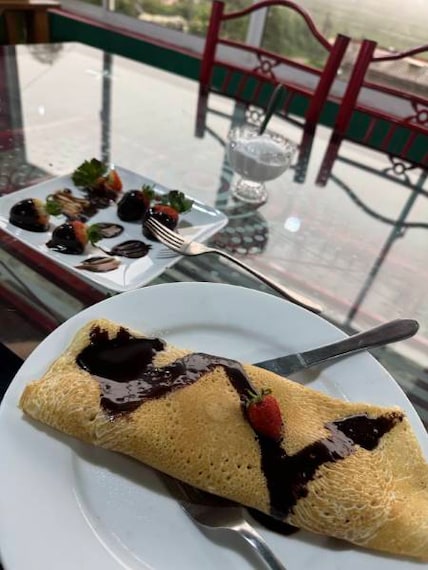 Nuwara_Eliya_Strawberry_Picking_at_Adma_Agro_6