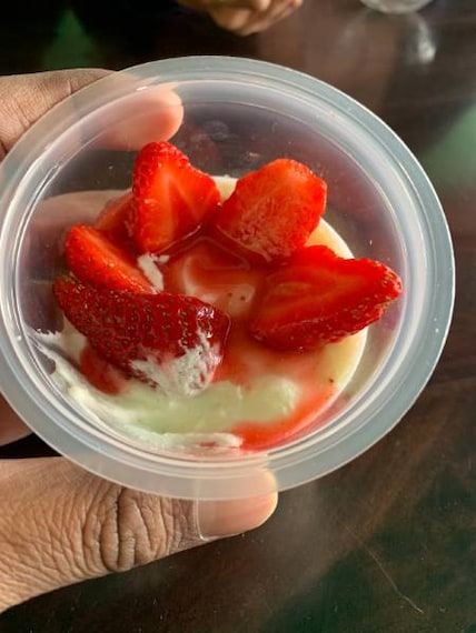 Nuwara_Eliya_Strawberry_Picking_at_Adma_Agro_8