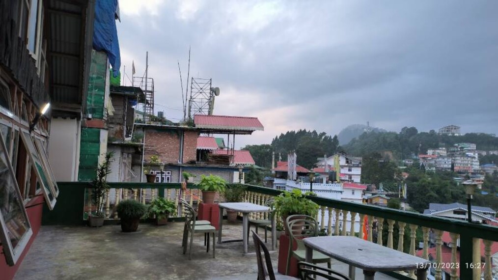 Pelling_Hotel_Kabur_Restaurant_4