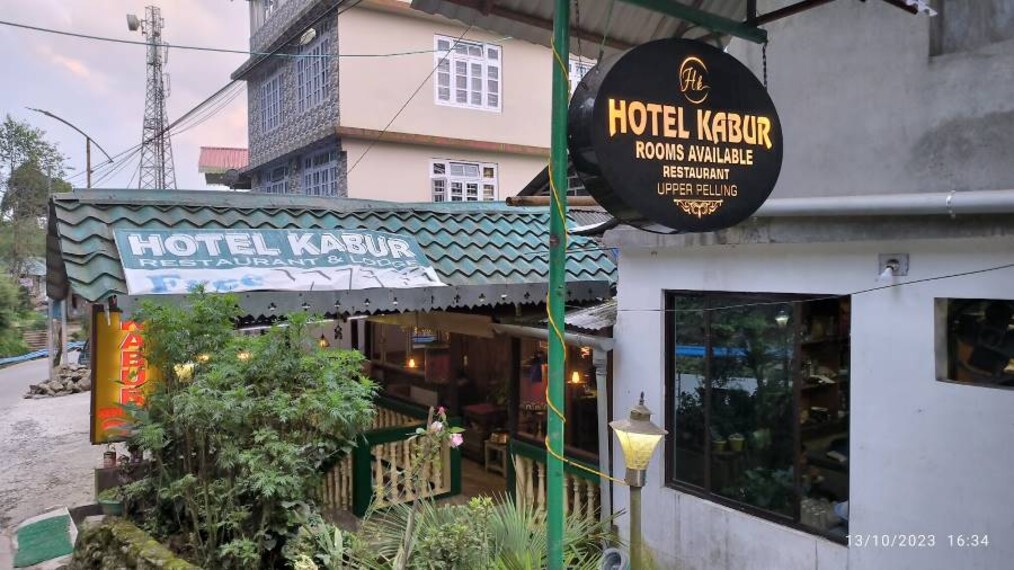 Pelling_Hotel_Kabur_Restaurant_5