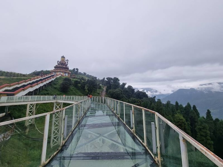 Pelling_Sky_Walk_at_Chenrezig_Statue_10