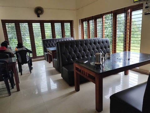 Hotel Maharani