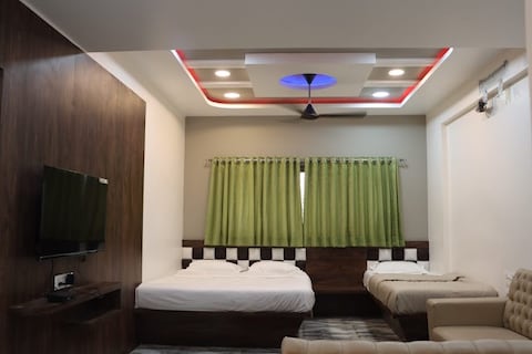 Pawan Executive