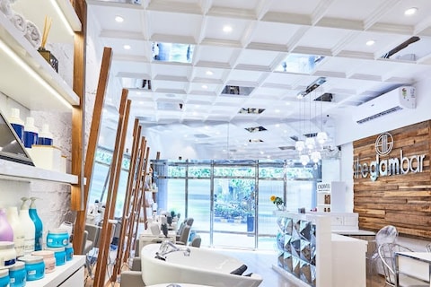 The Glam Bar