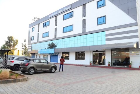 Hotel Tricolour