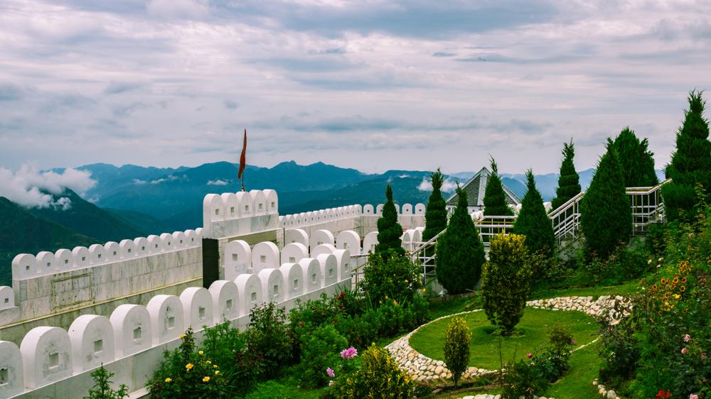 Resorts & Stays in Chail