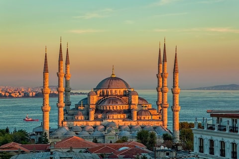 Image from popular destination Istanbul - Gateway to Europe