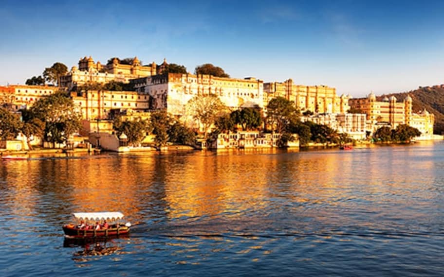 Lake pichola udaipur landscape Image