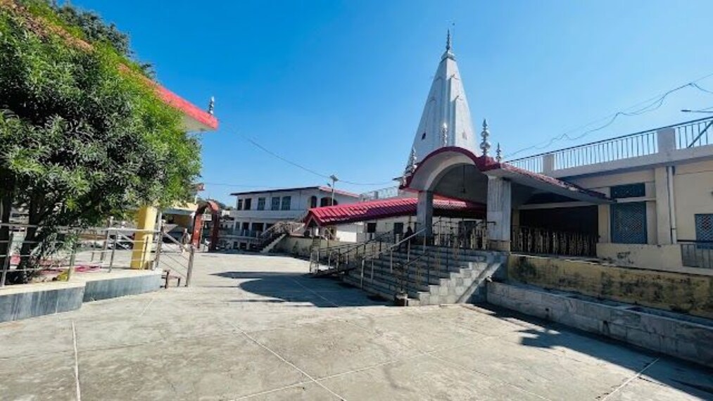 Dera_baba_rudra_nand_1