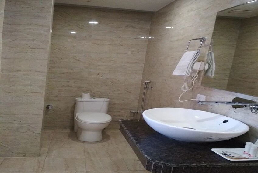 Hotel_suvidha_palace_1