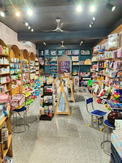 Rainbow_kids_store_1