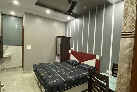 Royal Guest House