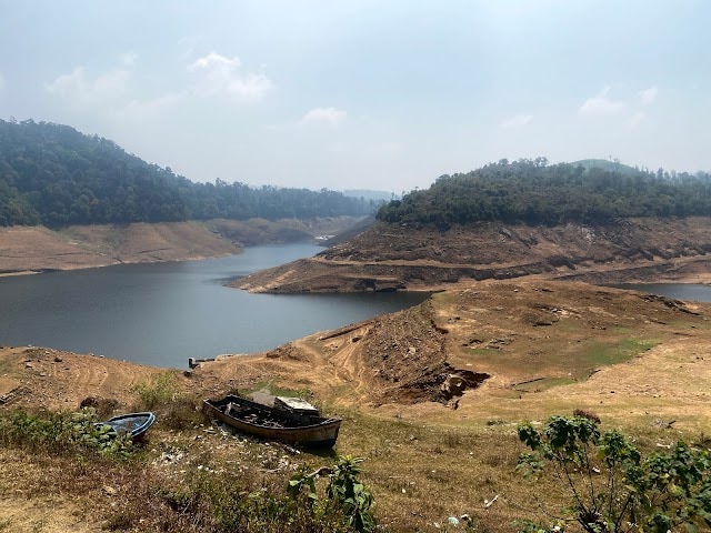 Sholayar_Dam_Cottages_4