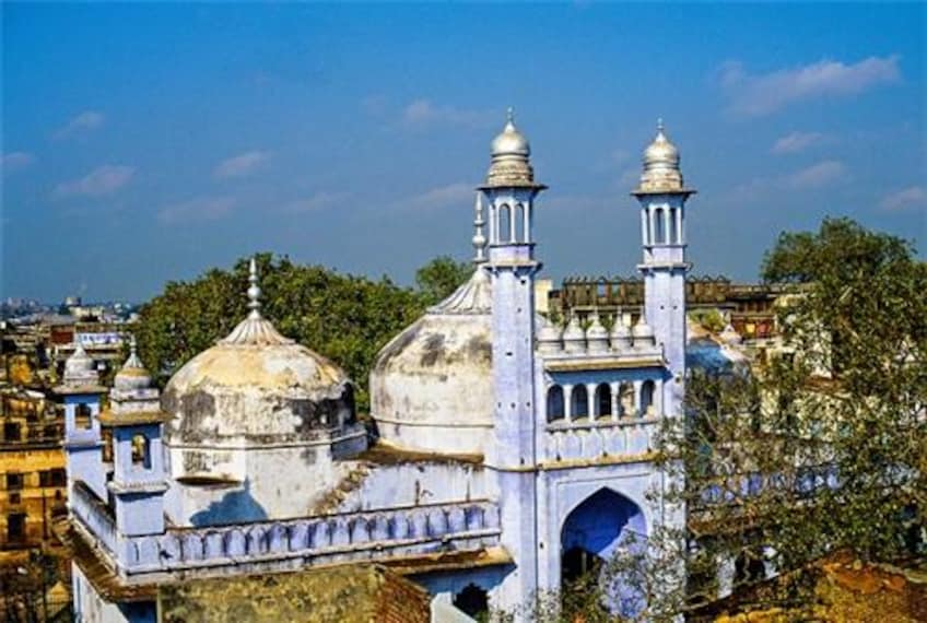 Vapi Well Landscape Image