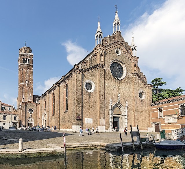 Santa_Maria_Gloriosa_dei_Frari_1