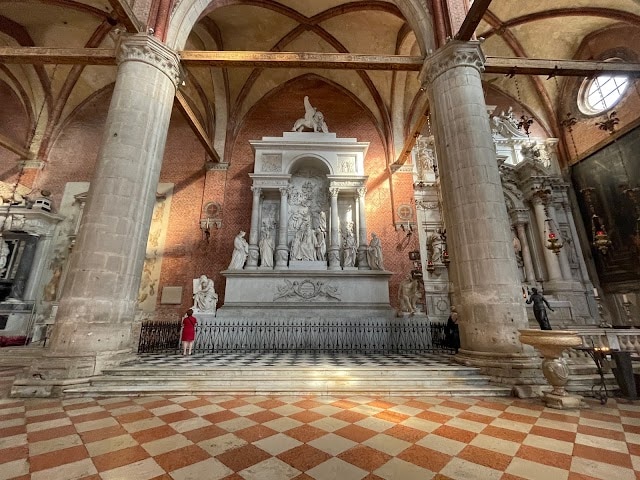 Santa_Maria_Gloriosa_dei_Frari_2