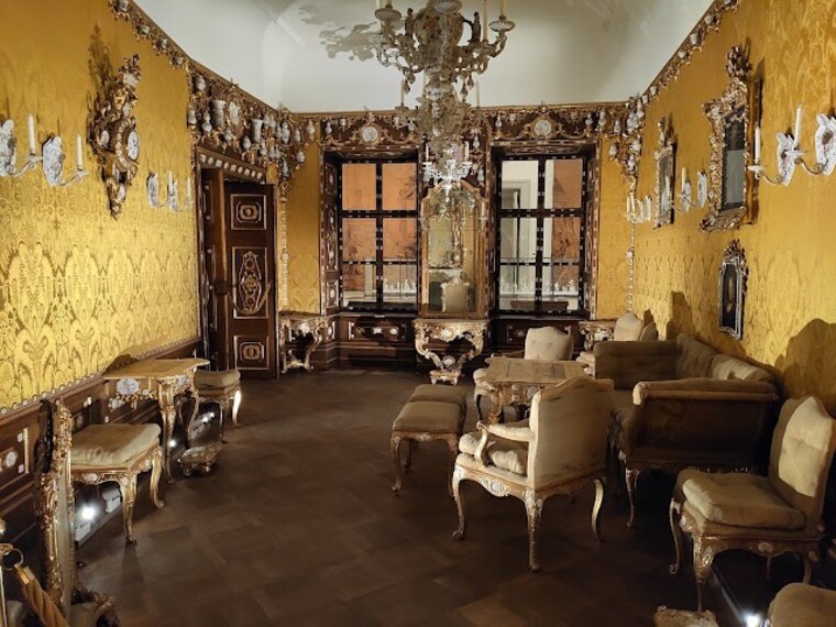 Museum_of_Applied_Arts_2