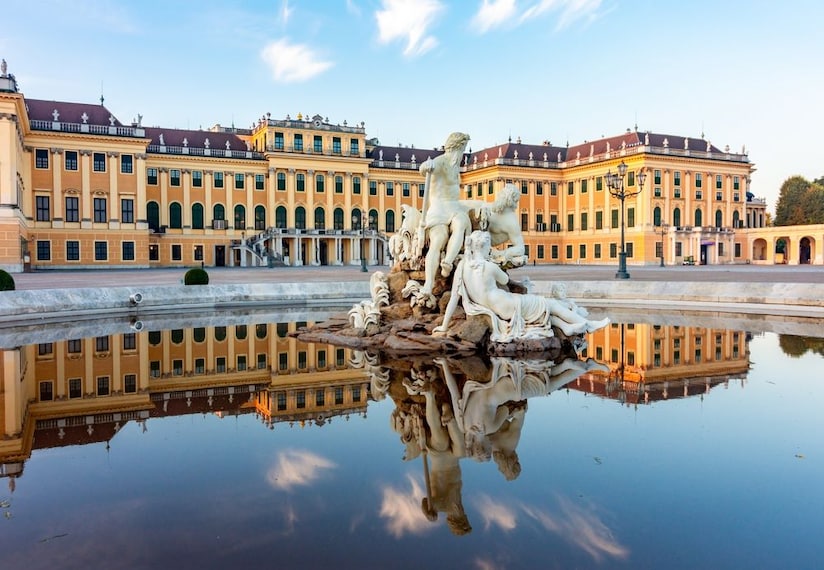 Schonbrunn_Palace_1