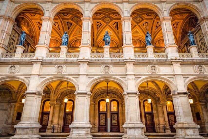 Vienna_State_Opera_2
