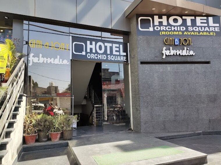 Hotel_Orchid_Square_1
