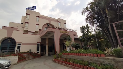 Hotel Sapphire