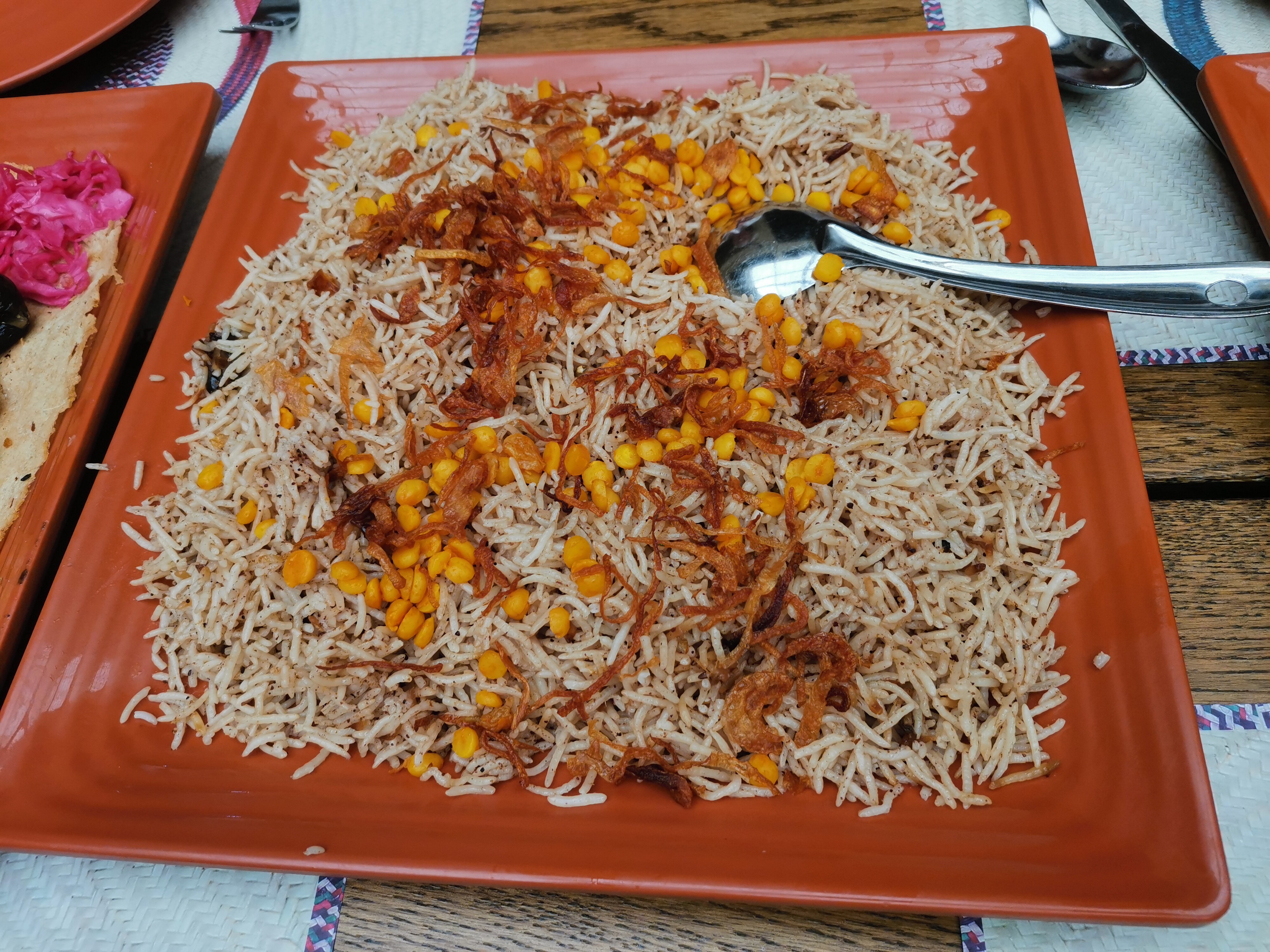 Rozna Restaurant