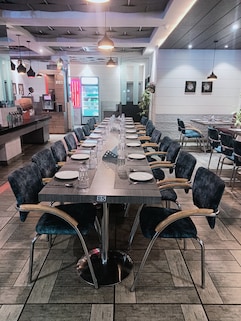 Zinnia Multi-Cuisine Restaurant in Ranchi and Food Delivery