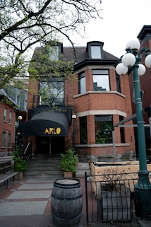 Arlo Wine & Restaurant