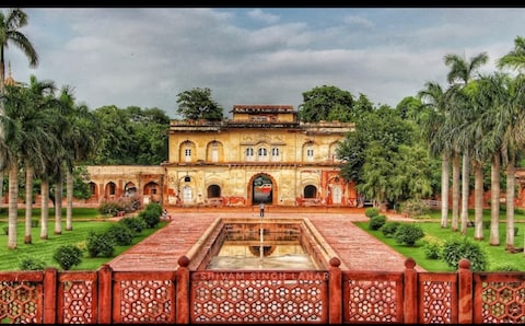 Safdarjung Tomb
