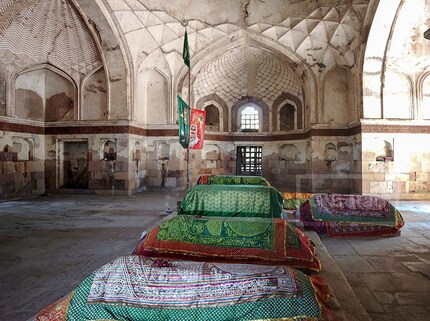 Meer Nawab Shah Saiyed Qutubuddin Tomb