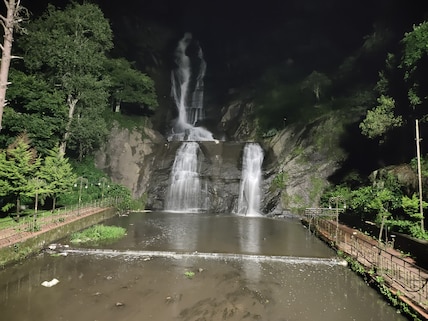 Silver cascade falls