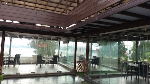 Panna Vilas - A Lake Facing Boutique Hotel