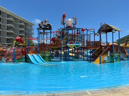 Splash Jungle Water Park