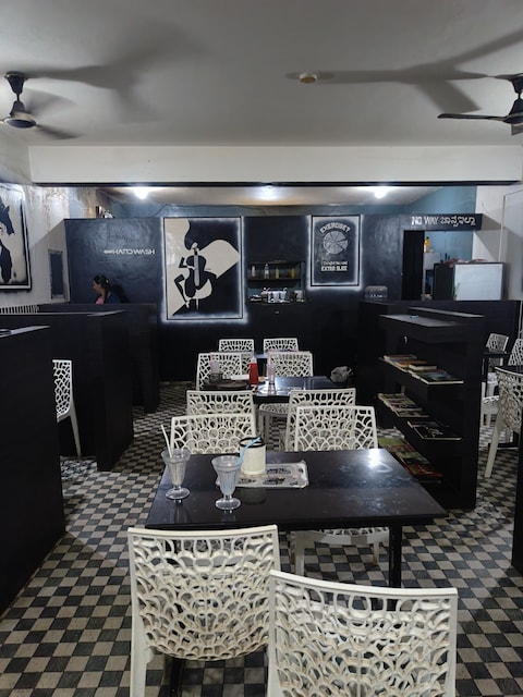 Black and White Pizza Corner
