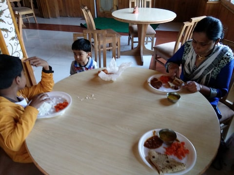 Tourist Cafeteria