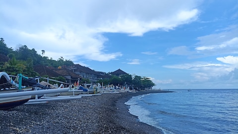 Amed Beach
