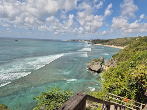 Ulu Cliffhouse