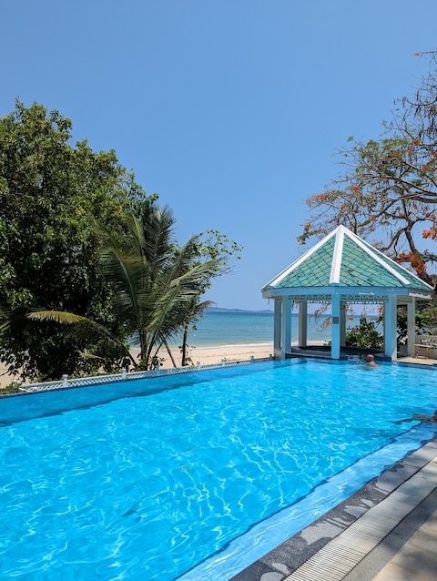 Cape Panwa Hotel