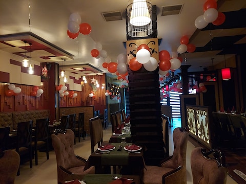 Platters Restaurant & Bar