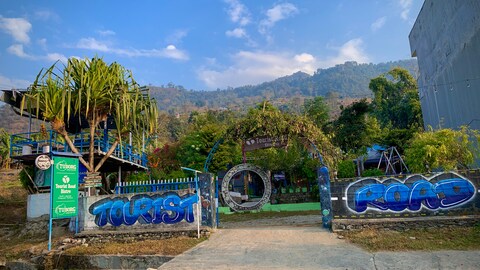 Tourist Road Bistro (Good Food with Great Ambience)