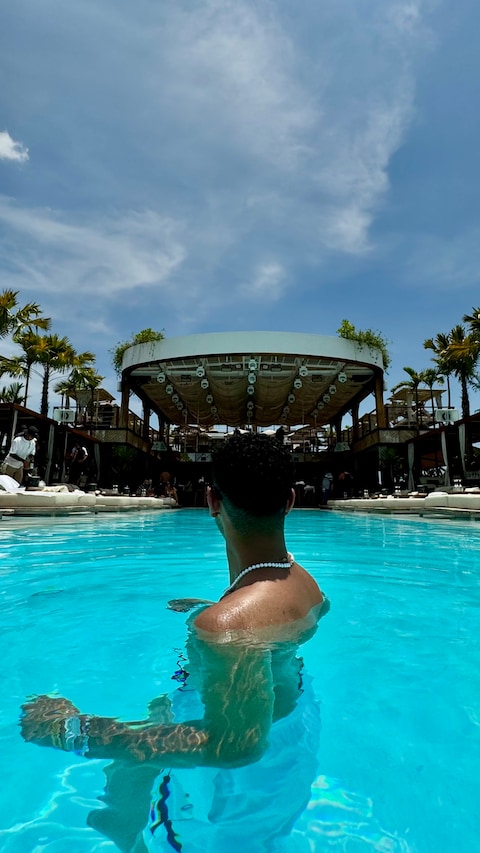 Yona Beach Club