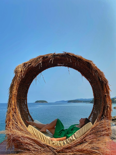 Rock Beach Swing