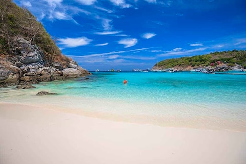 Patok Beach