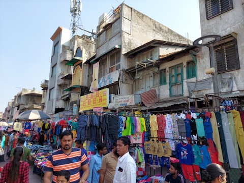 Teen Darwaja